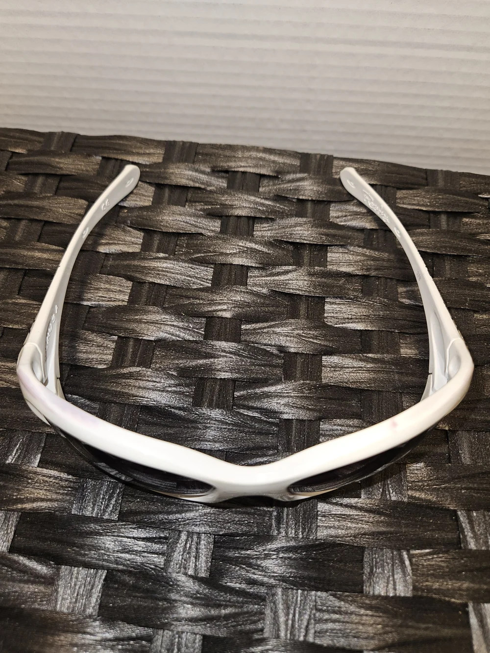 Oakley Rawlings Discontinued Edition White Sunglasses w/ Dark Lenses Case Cloth